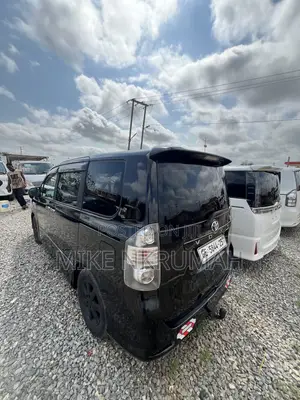 Toyota Voxy 2012 Black