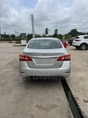 Nissan Sentra SL 4dr Sedan (1.8L 4cyl CVT) 2015 Silver