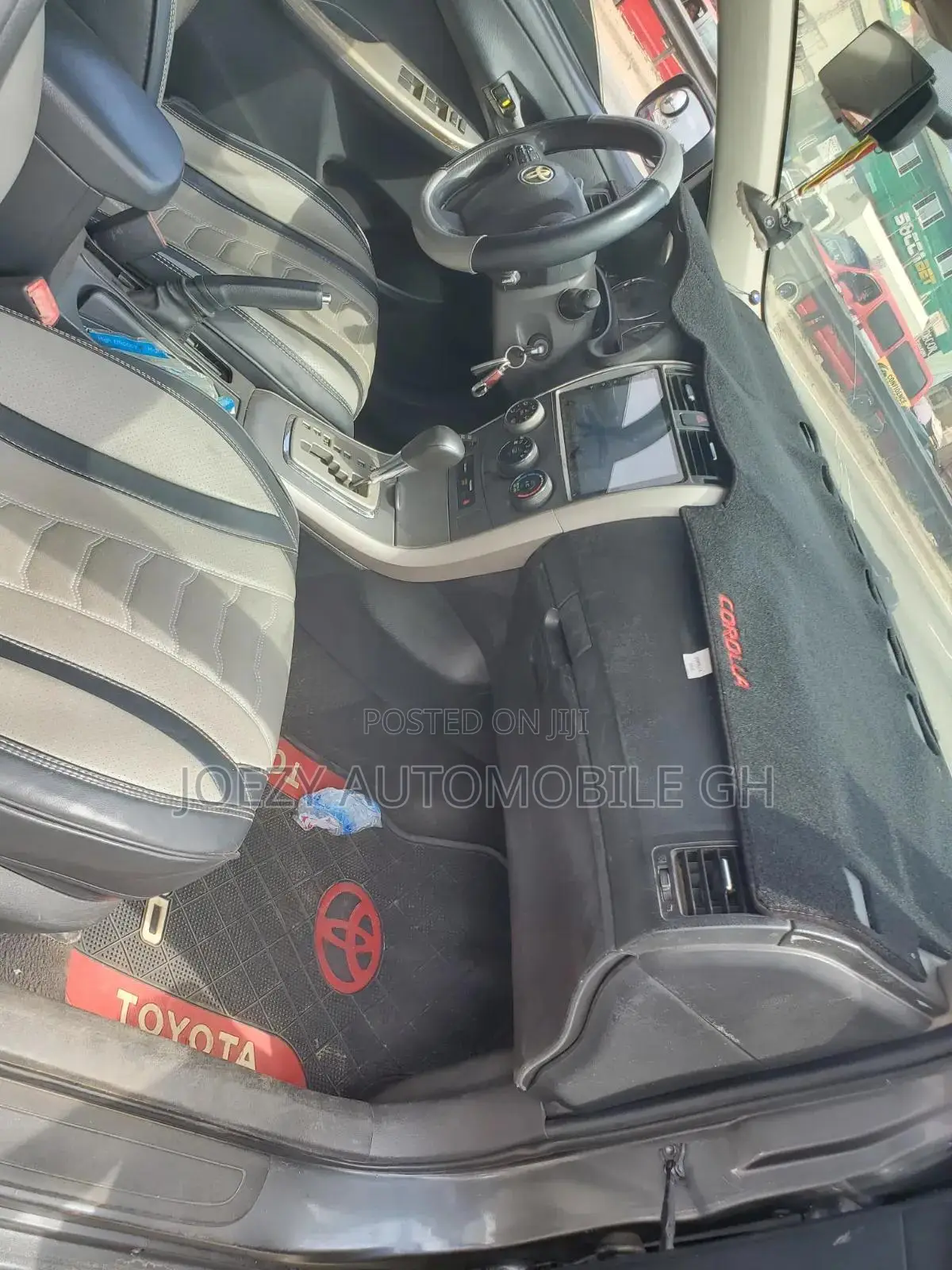 Toyota Corolla 2012 Gray