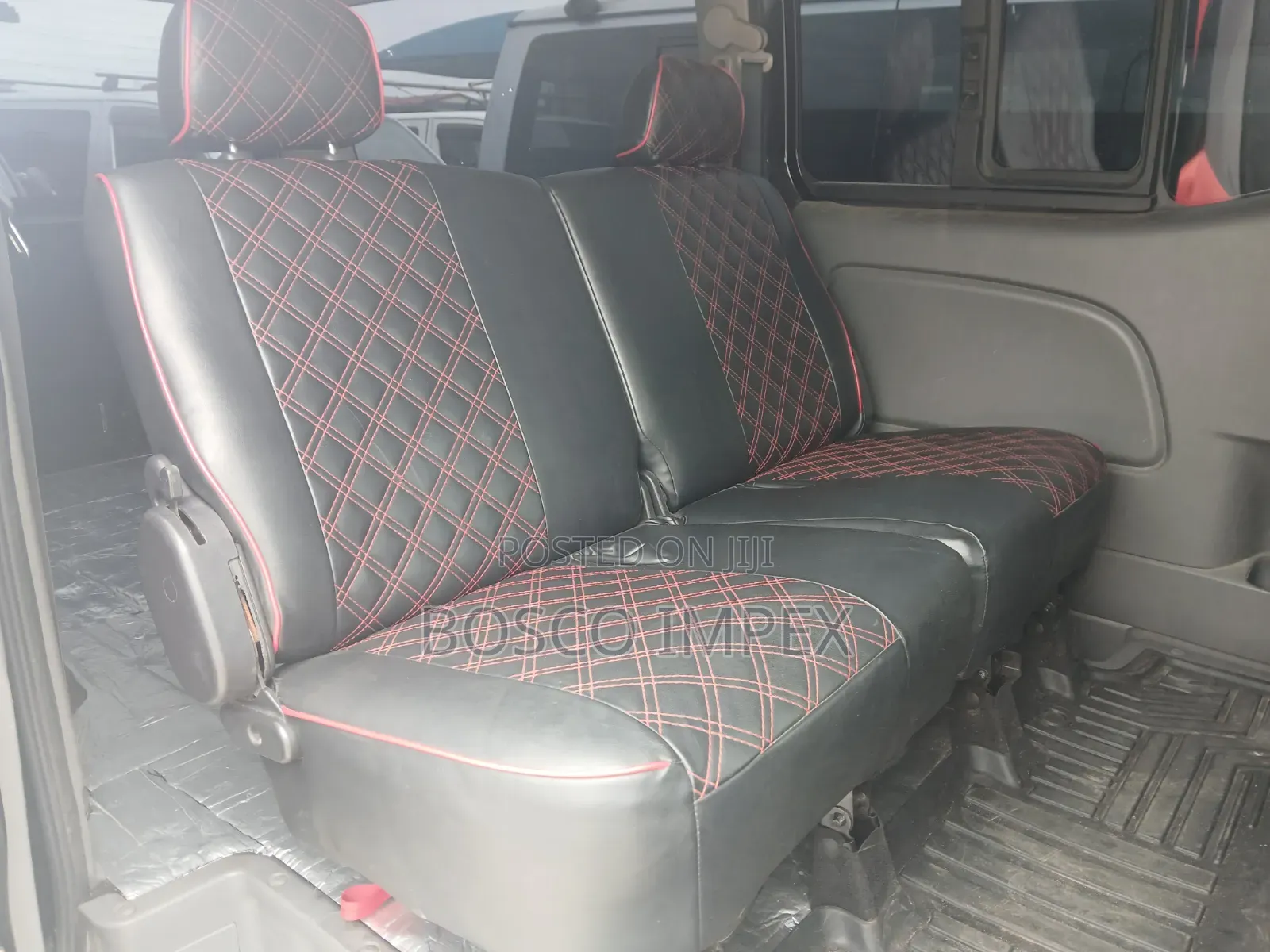 Nissan Caravan (Urvan) 2015 Brown