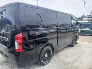 Nissan Caravan (Urvan) 2015 Brown