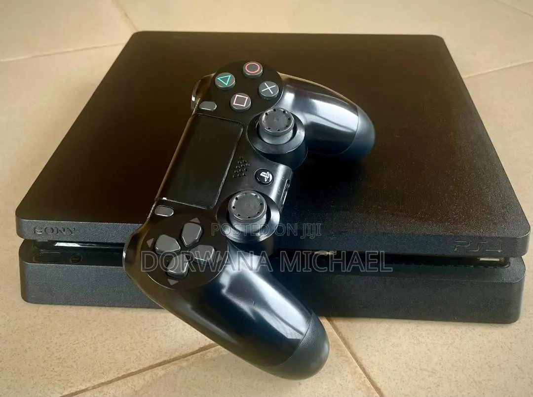 Ps4 Slim With Games Installed,fc26, COD Etc