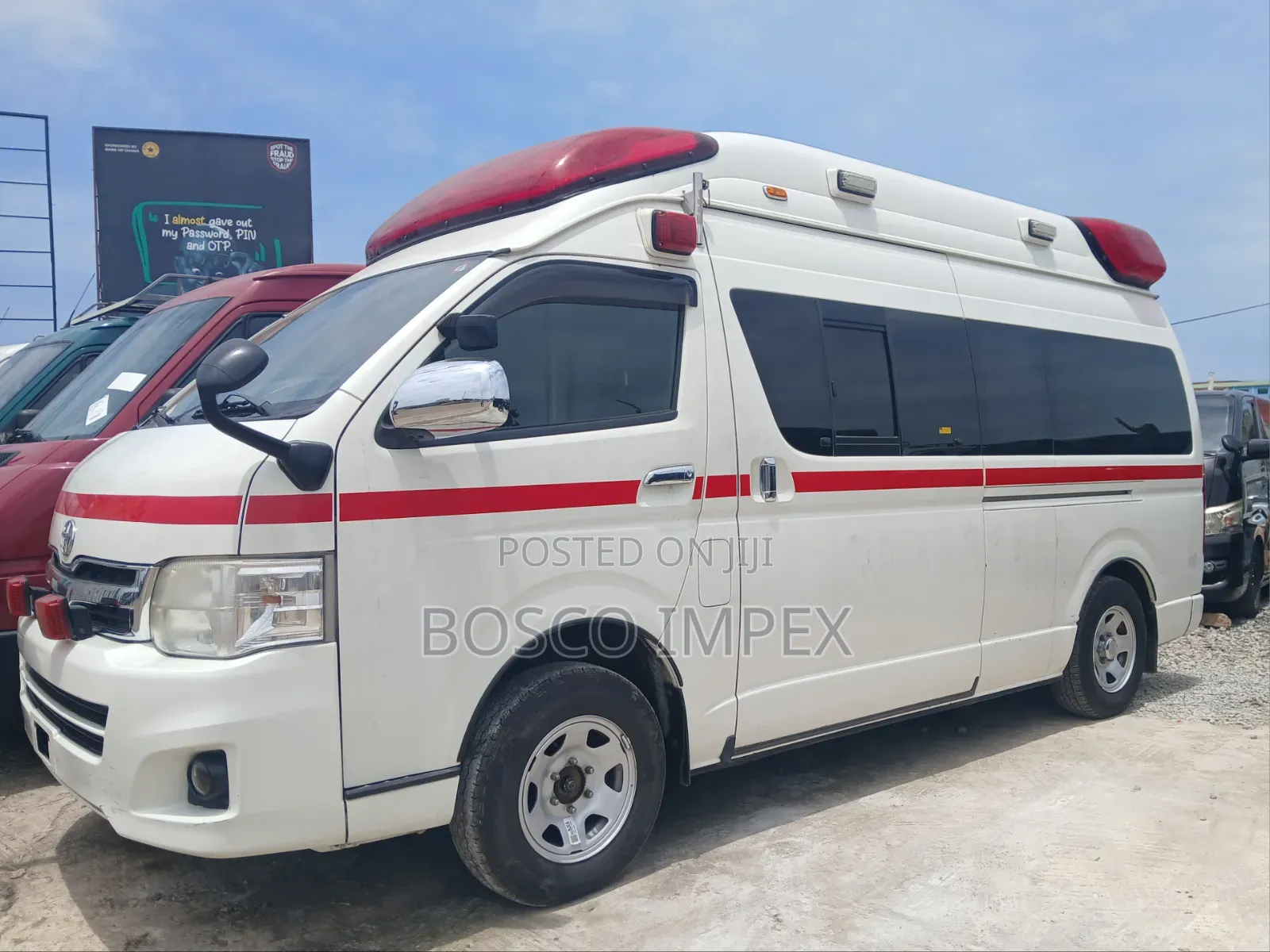 Toyota HiAce 2015 White