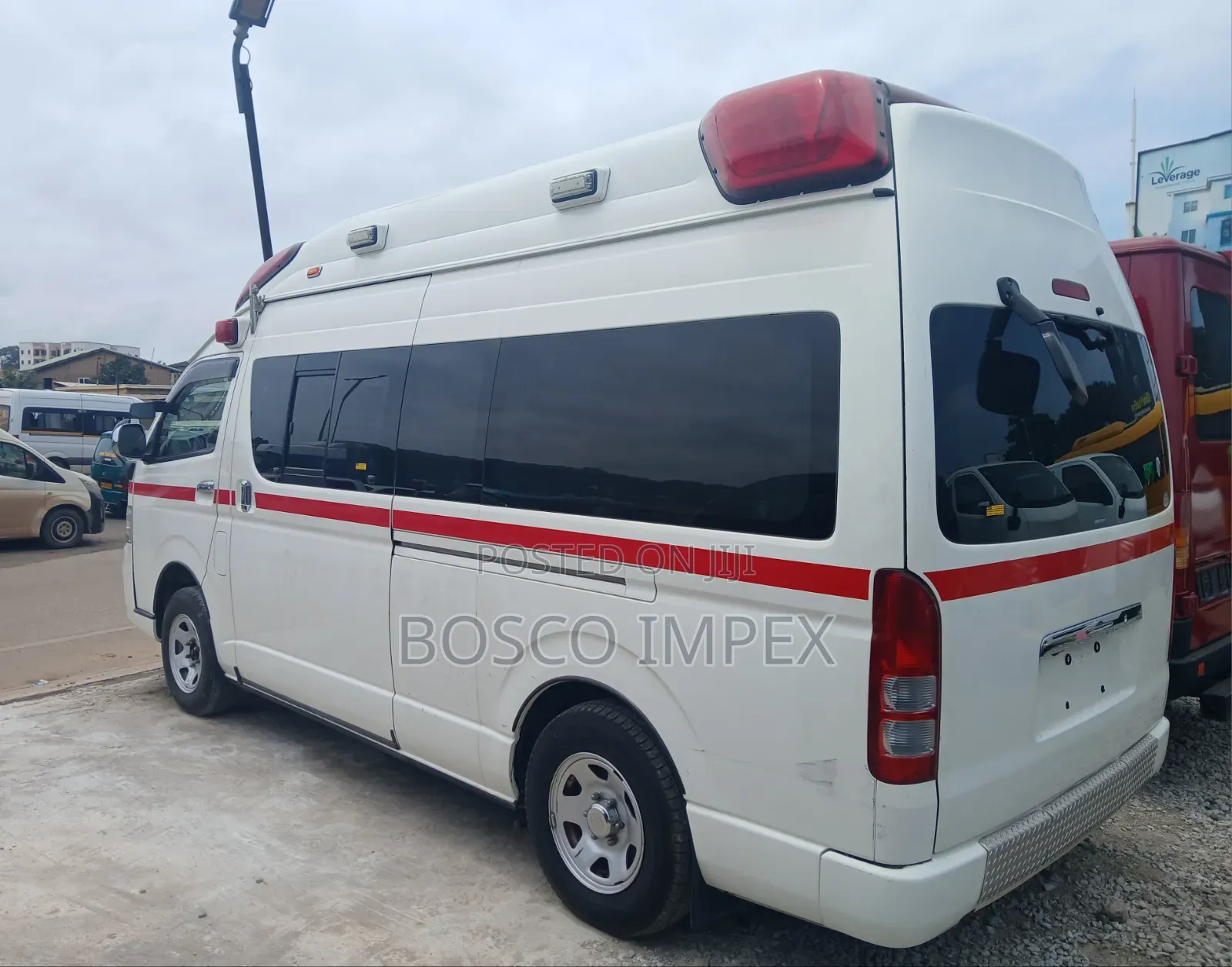 Toyota HiAce 2015 White