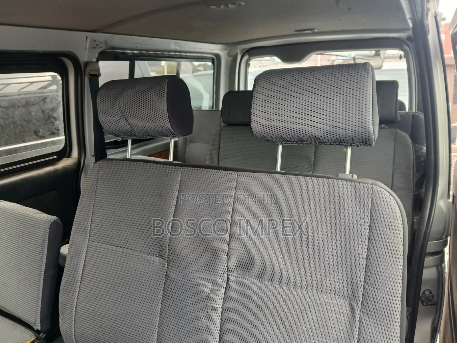 Toyota HiAce 2013 Silver