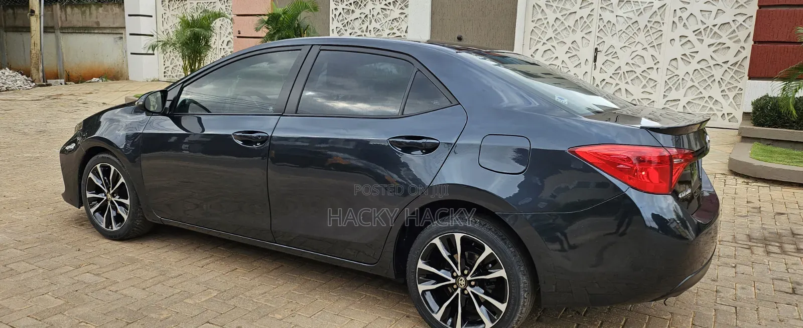 Toyota Corolla 2018 Gray