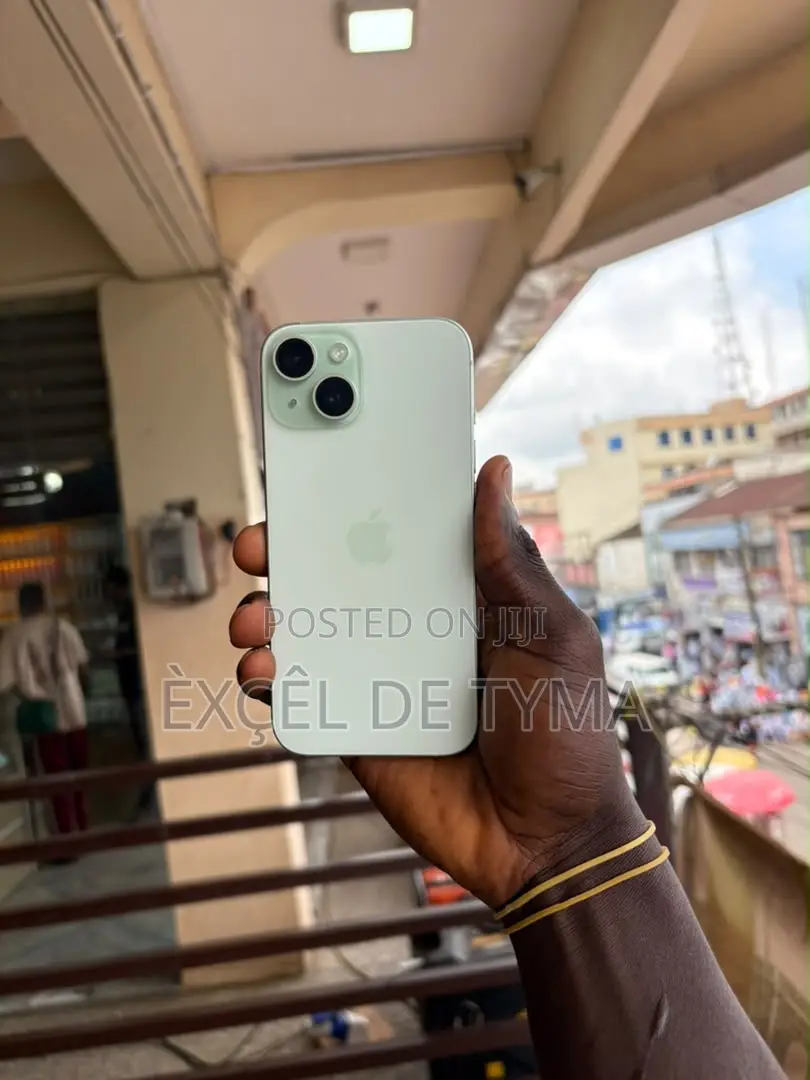 Apple iPhone 15 128 GB Green