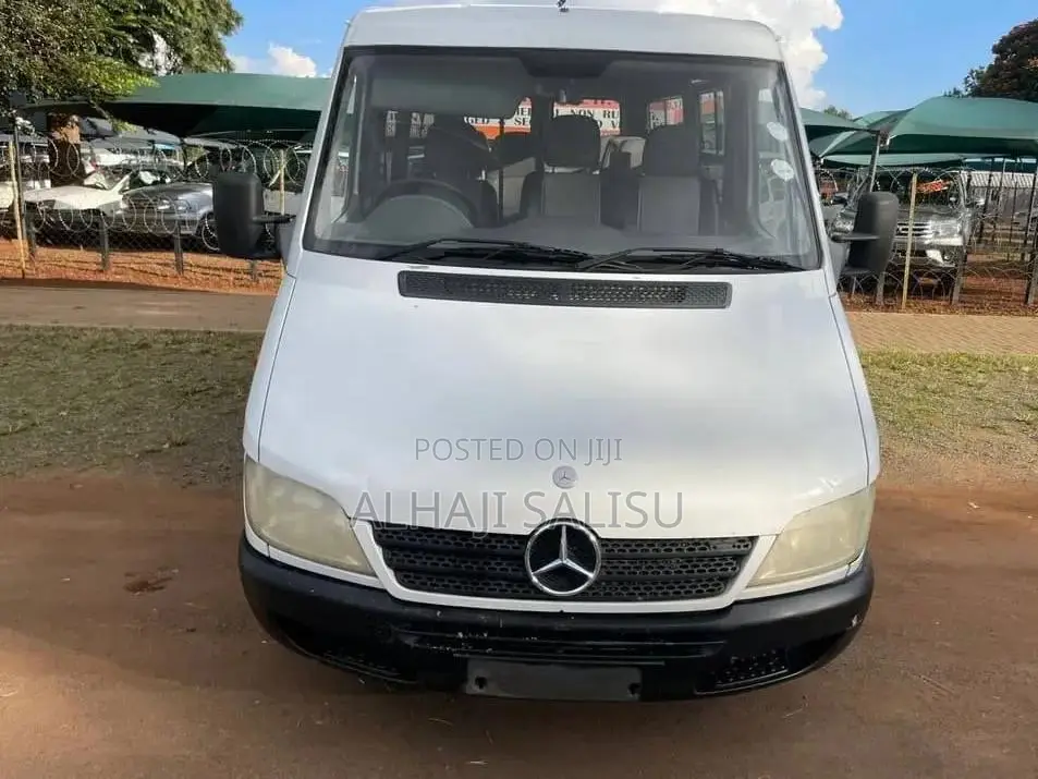 Mercedes-Benz Sprinter 2005 White