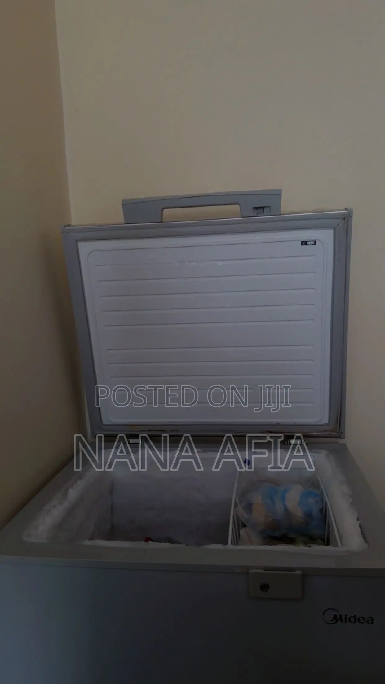Midea 142L Chest Freezer