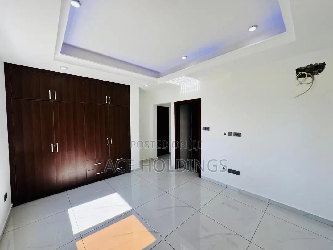 4bdrm House in Adjiringanor, Adjiriganor for sale
