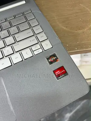 Laptop HP 14-dq1025cl 8GB AMD Ryzen 5 HDD 1T