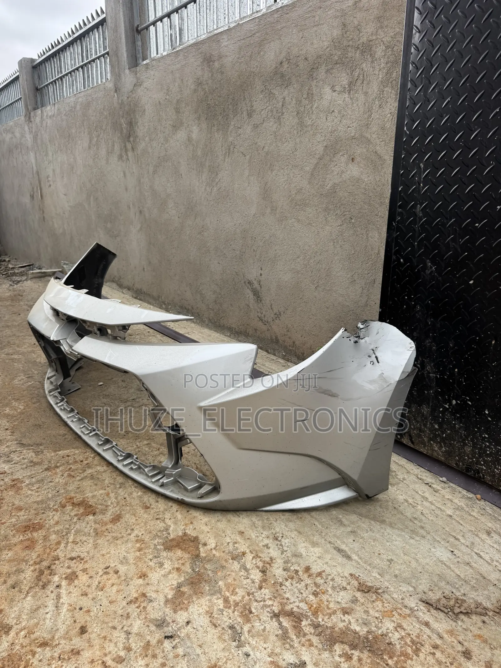 Corolla 2020-2026 Front Bumper ORIGINAL HOME USED
