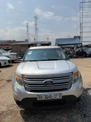 Ford Explorer XLT 4dr SUV AWD (3.5L 6cyl 6A) 2015 Silver