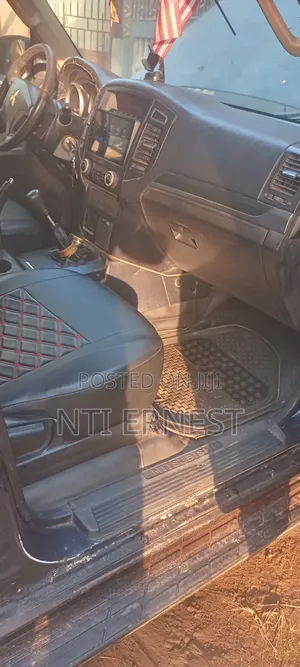 Mitsubishi Pajero 2.5 TD Classic 2008 Black