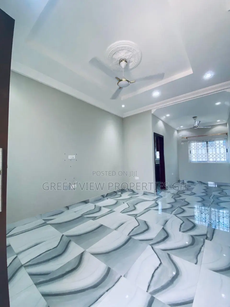 2bdrm Apartment in West Hills Mall Area for rent