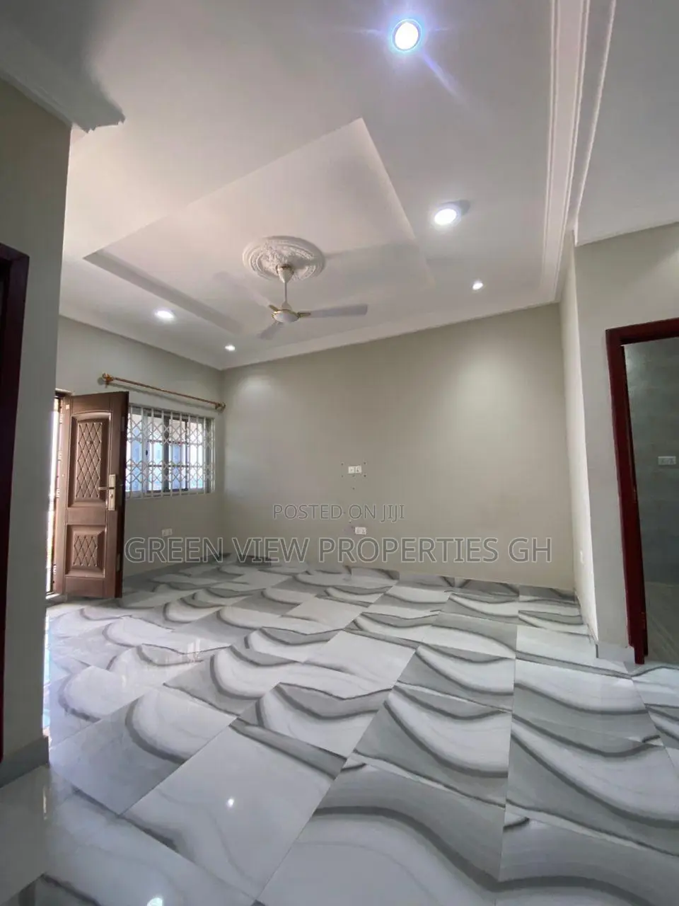 2bdrm Apartment in West Hills Mall Area for rent