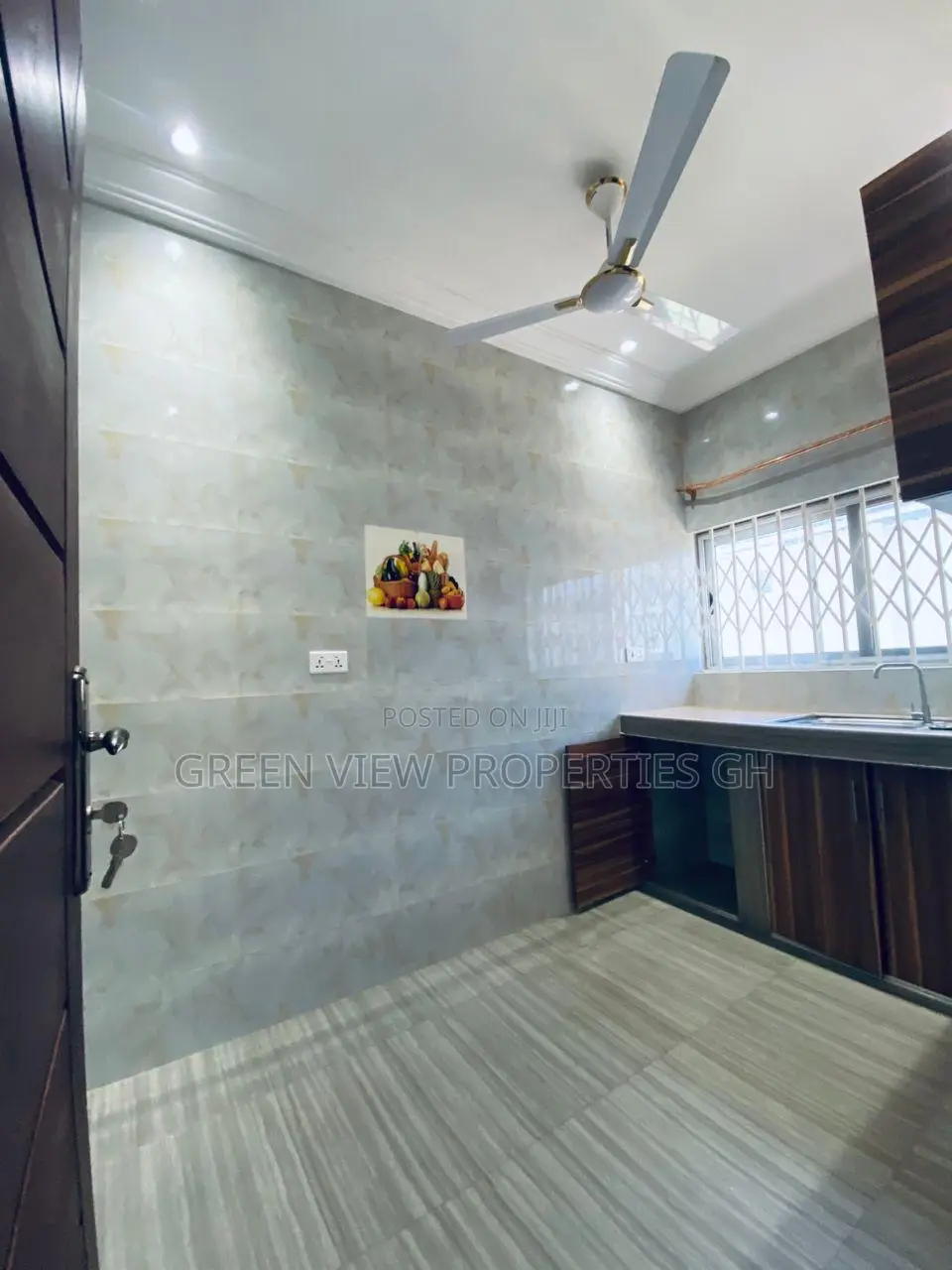 2bdrm Apartment in West Hills Mall Area for rent