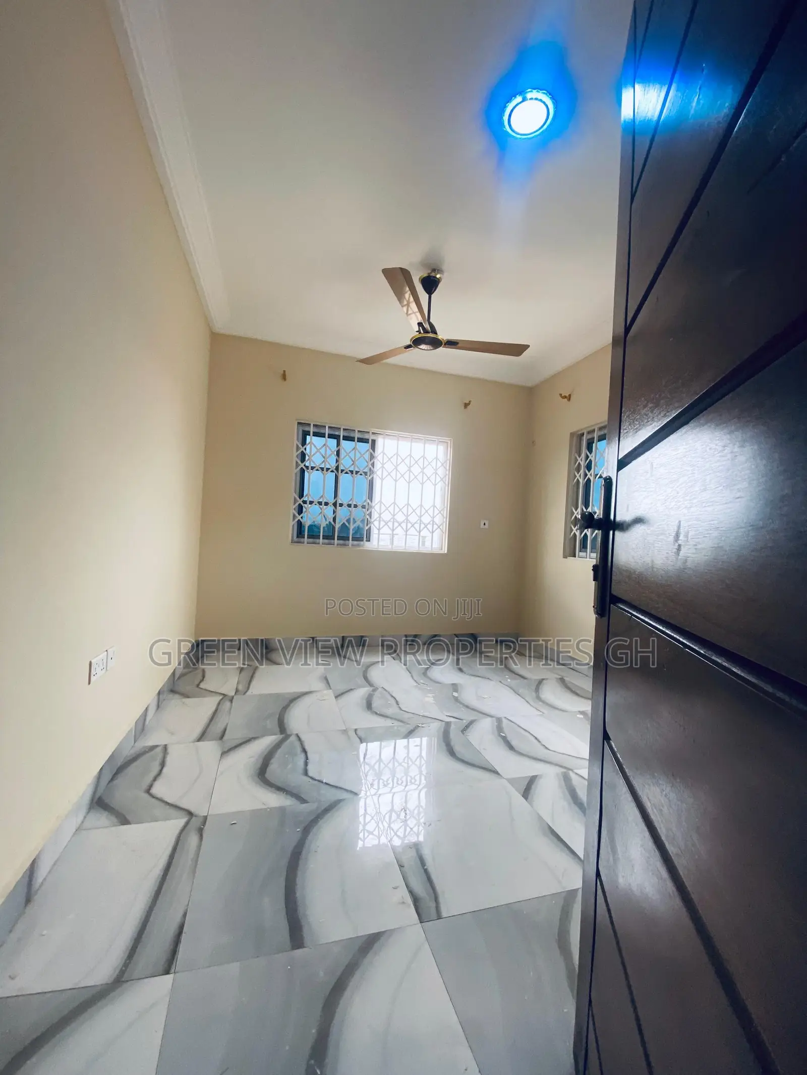 2bdrm Apartment in West Hills Mall Area for rent