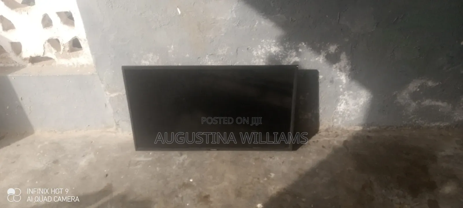 Westinghouse 32 inches TVs