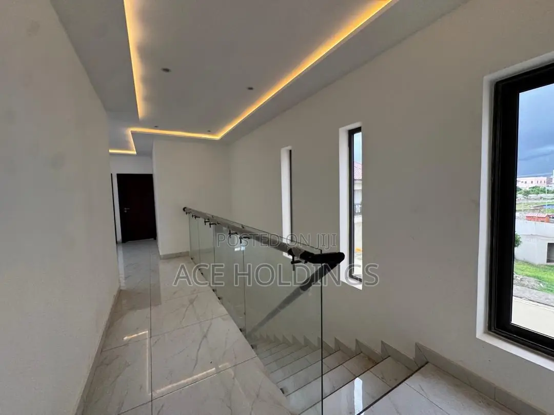 4bdrm Mansion in East Legon Hills for sale