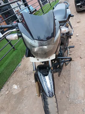 TVS Apache 180 RTR 2025 Black