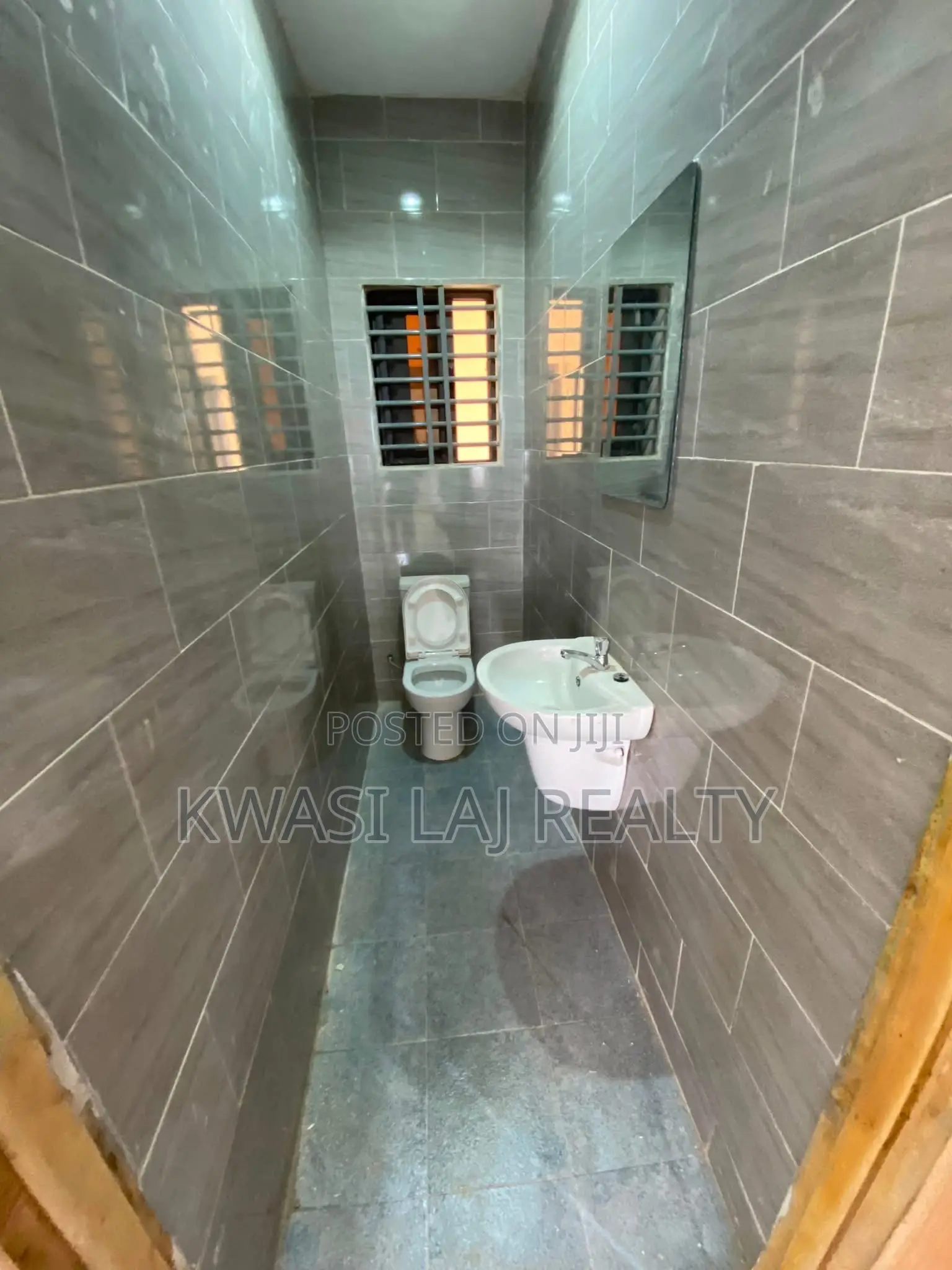 2bdrm Apartment in Pokuase Ablekuma for rent