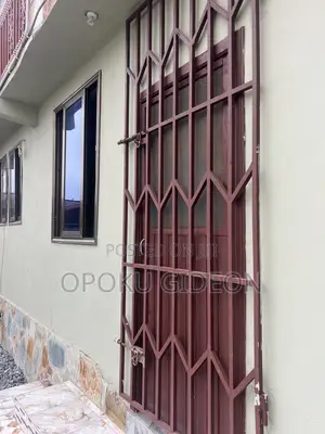 1bdrm Apartment in Curve, Ablekuma for rent
