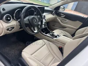 Mercedes-Benz C300 Luxury 4Matic Sedan AWD (2.0L 4cyl 7A) 2016 White