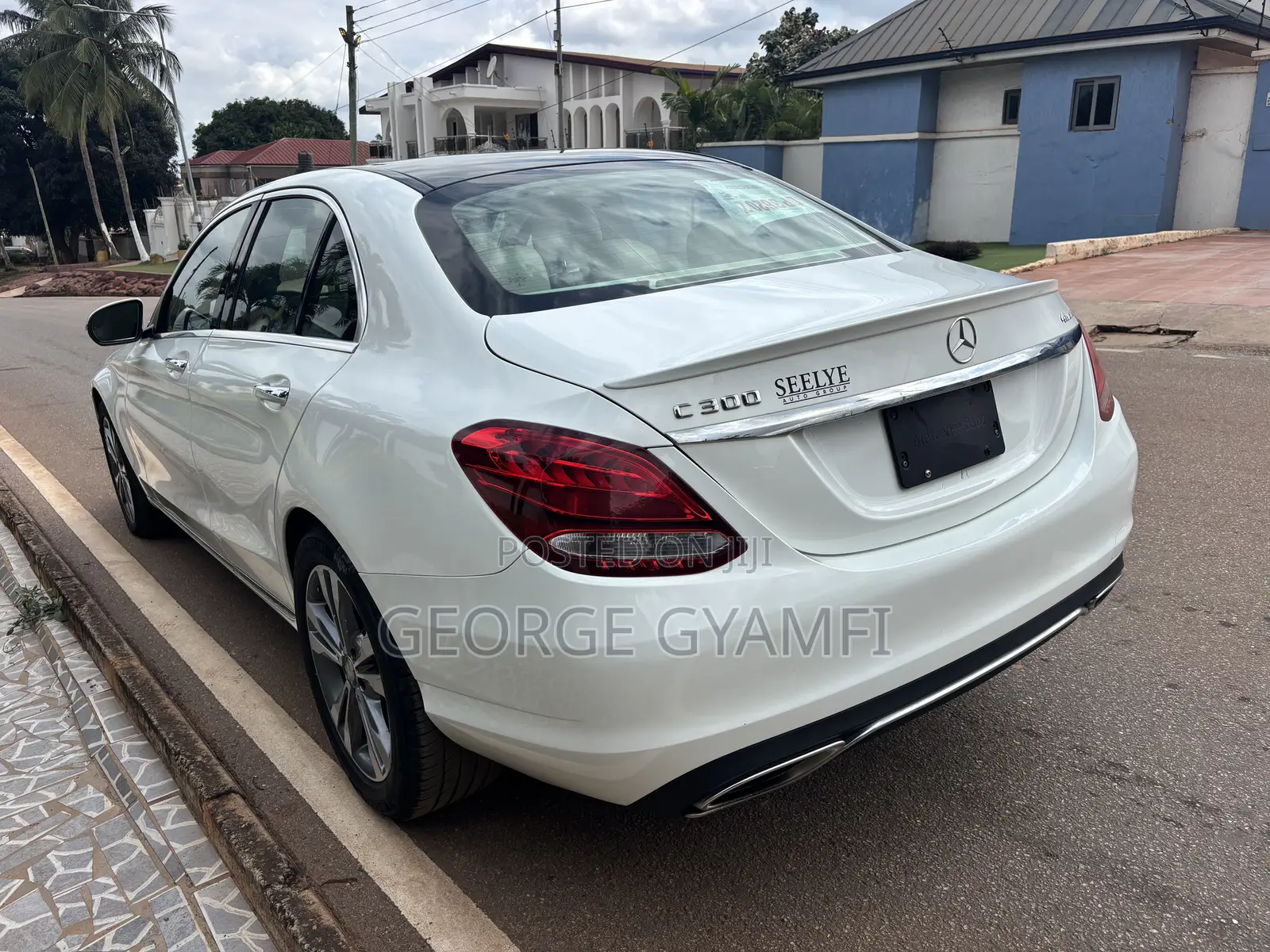 Mercedes-Benz C300 Luxury 4Matic Sedan AWD (2.0L 4cyl 7A) 2016 White