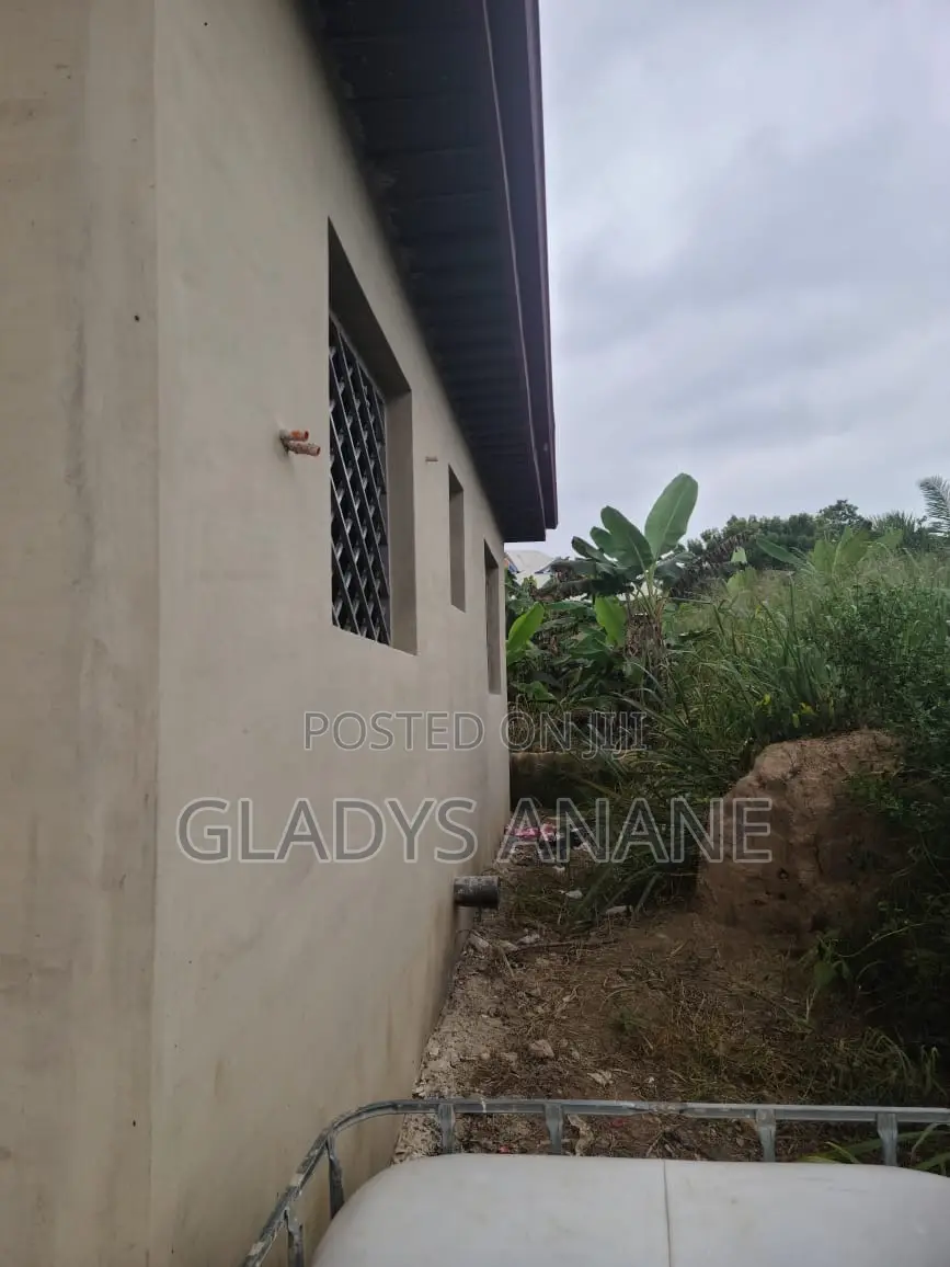3bdrm House in Bosomtwe for sale