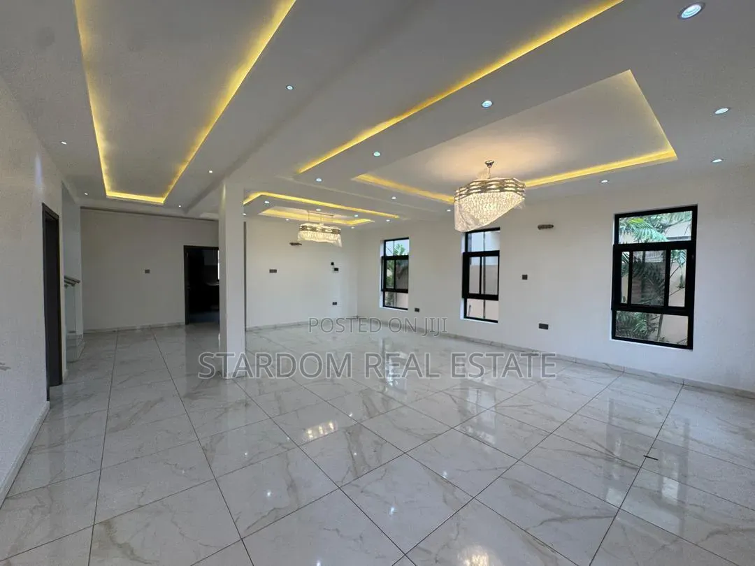4bdrm Duplex in East Legon Hills, Boundary Road Area for sale