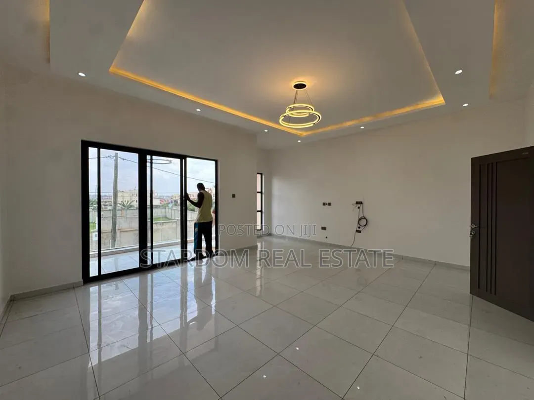 4bdrm Duplex in East Legon Hills, Boundary Road Area for sale