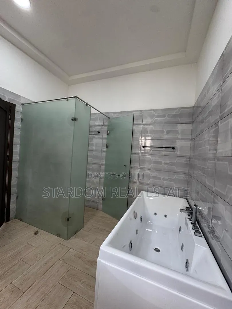4bdrm Duplex in East Legon Hills, Boundary Road Area for sale