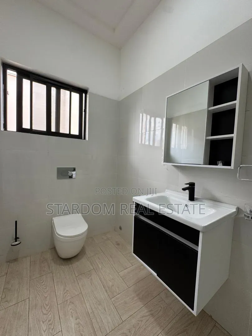 4bdrm Duplex in East Legon Hills, Boundary Road Area for sale