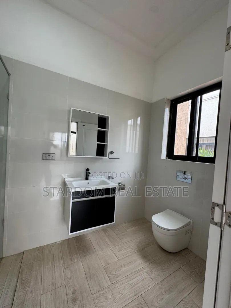 4bdrm Duplex in East Legon Hills, Boundary Road Area for sale