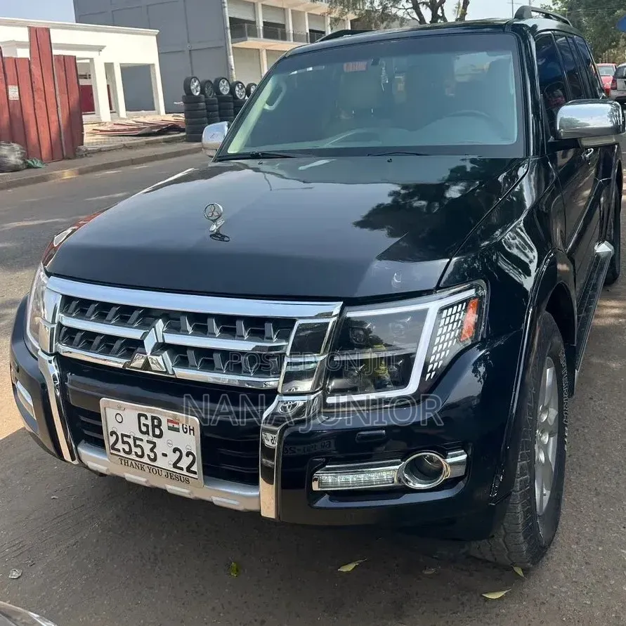 Mitsubishi Pajero 2013 Black