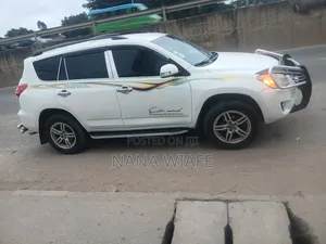 Toyota RAV4 2.5 4x4 2012 Off white