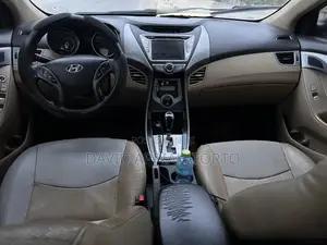 Hyundai Elantra Limited Sedan FWD (1.8L 4cyl 6A) 2013 Gray