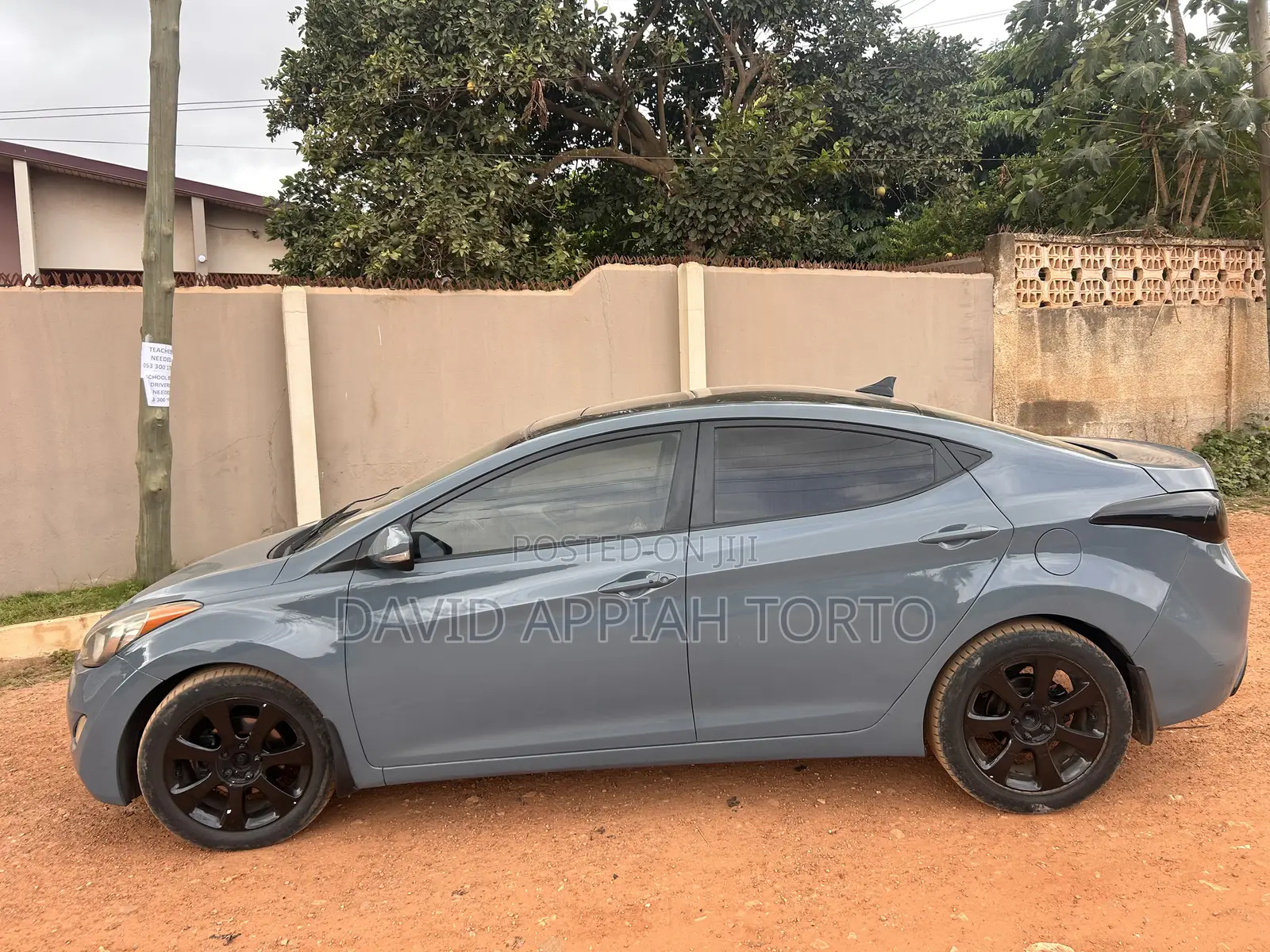Hyundai Elantra Limited Sedan FWD (1.8L 4cyl 6A) 2013 Gray