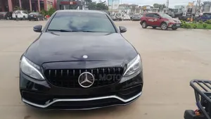 Mercedes-Benz C300 2016 Black