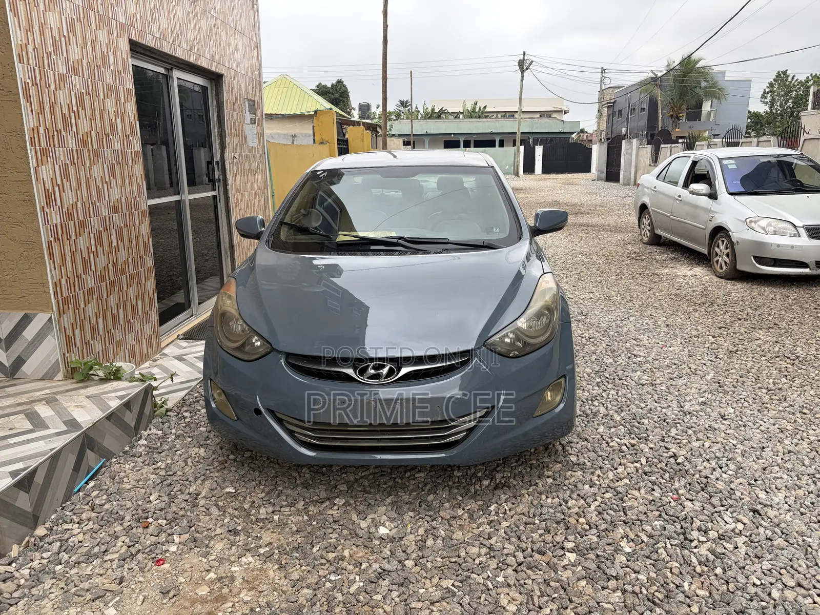 Hyundai Elantra Limited Sedan FWD (1.8L 4cyl 6A) 2013 Gray