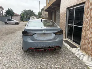 Hyundai Elantra Limited Sedan FWD (1.8L 4cyl 6A) 2013 Gray