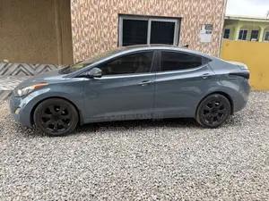 Hyundai Elantra Limited Sedan FWD (1.8L 4cyl 6A) 2013 Gray