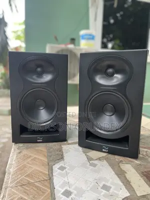 Kali Audio LP6 Studio Monitors
