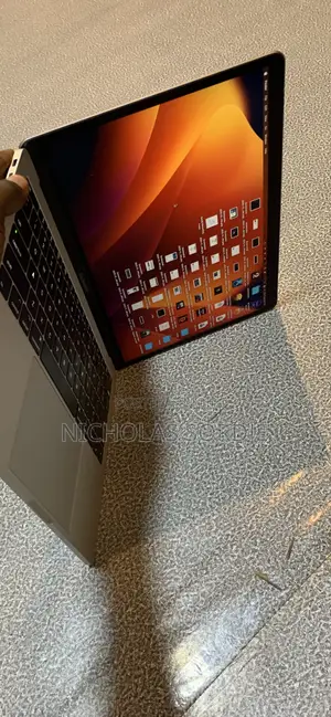 Laptop Apple MacBook Pro 2017 8GB Intel Core i5 SSD 256GB