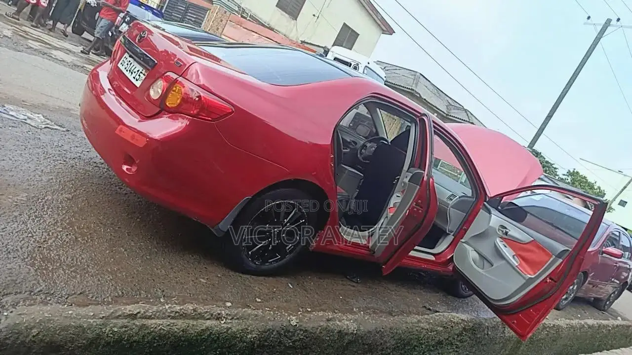 Toyota Corolla 2010 Red