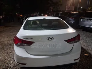 Hyundai Elantra 2016 White