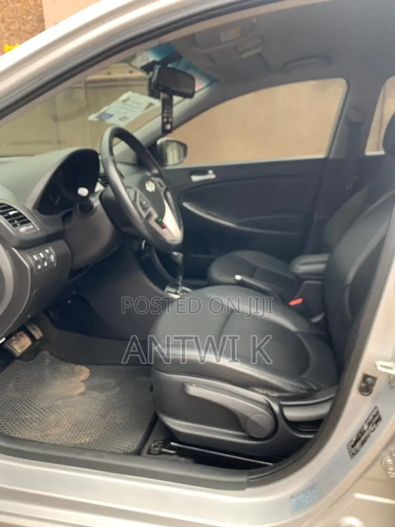 Hyundai Accent 2017 Silver