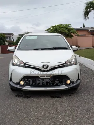 Toyota Vitz 2014 Off white