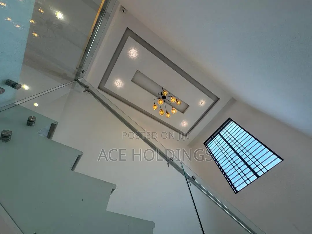 4bdrm House in West Trasacco, School Junction for sale